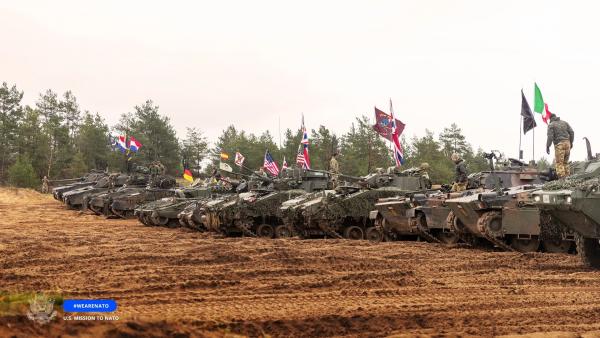 NATO yra pasirengusi nusiųsti į Lenkiją 300 000 karių kariuomenę