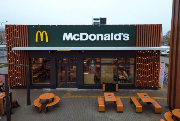 „McDonald’s“ lankytojų pasimėgavimui – naujas aukščiausios kokybės „Maestro“ jautienos mėsainis