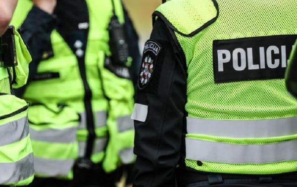 Rokiškio rajone per įtariamojo sulaikymą nukentėjo du policininkai