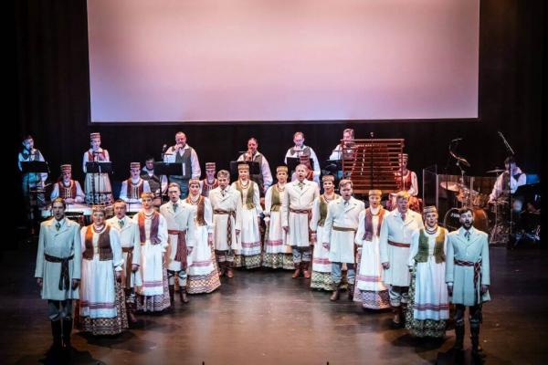 Ansamblis „Lietuva” panevėžiečiams pristatys Dainų šventės 100-mečiui skirtą programą – „Per amžius”