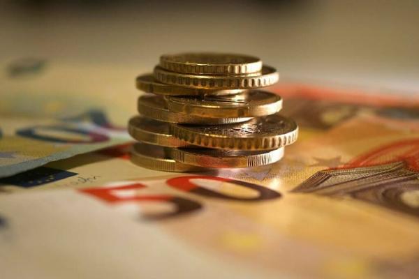 „Swedbank“ tyrimas: daugiau nei pusė šalies gyventojų iš santaupų nepragyventų ilgiau nei tris mėnesius