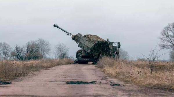 Berlynas pažadėjo skirti 576 mln. eurų iniciatyvai nupirkti Ukrainai artilerijos sviedinių