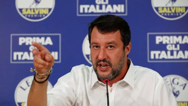 M. Salvini apkaltino E. Macroną sukėlus pavojų Europai