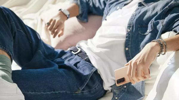 Ar išmanieji telefonai kenkia sveikatai? Štai kas apie tai žinoma