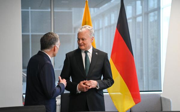 Prezidentas lankėsi Vokietijos brigados būstinėje Vilniuje