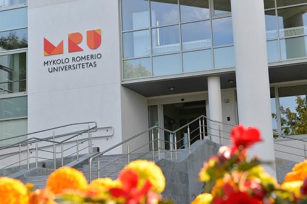 Tarptautinis pripažinimas: MRU įsteigta Dirbtinio proto UNESCO grupė