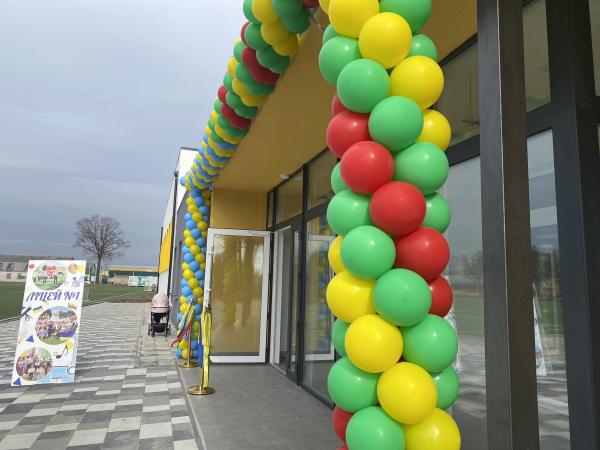 Lietuva atstatė karo nuniokotą mokyklą Ukrainoje