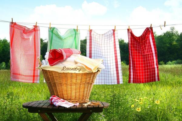 Švarių drabužių psichologija: kaip skalbimas veikia mūsų gerovę