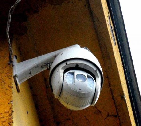 Savaitgalio diskusija: Ar miesto parke reikia įrengti vaizdo stebėjimo kamerą?