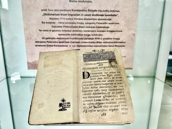 Anykščių bibliotekoje – 300 metų senumo žodynas