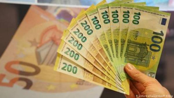 Išviliota banko mokėjimo kortelė ir pasisavinta 10 tūkst. eurų