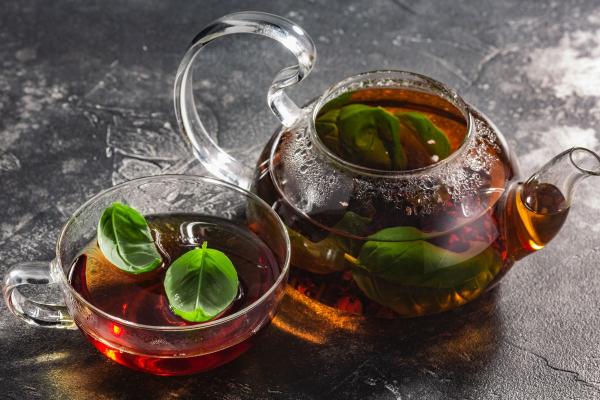 Baziliko arbata – pirmoji pagalba peršalus ar karščiuojant. Kaip teisingai ją paruošti?