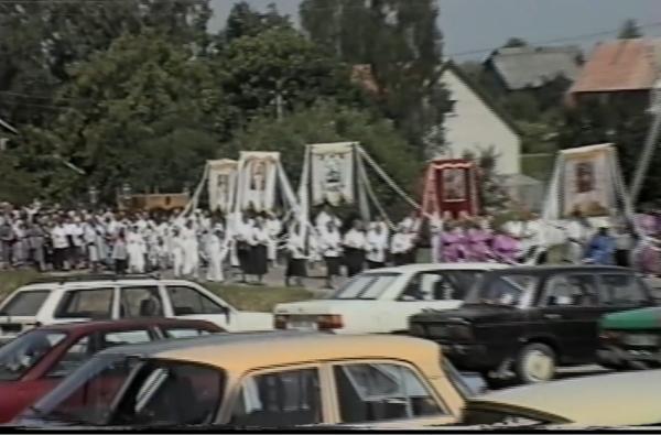 1998 m. Atlaidai Alovės bažnyčioje (video)