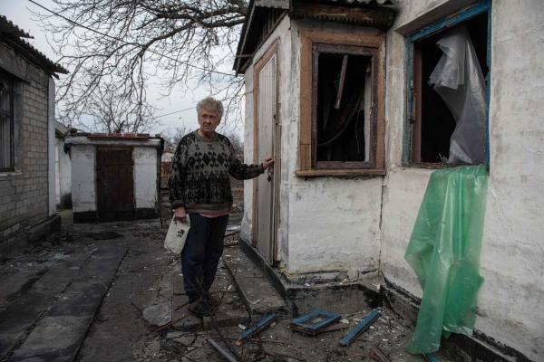 Rusai numetė bombą ant gyvenamojo namo netoli Uhledaro: du žmonės žuvo, vienas sužeistas