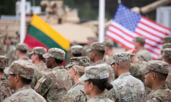 Ambasadorė: rotacinis JAV karių buvimas Baltijos valstybėse yra pakankamas