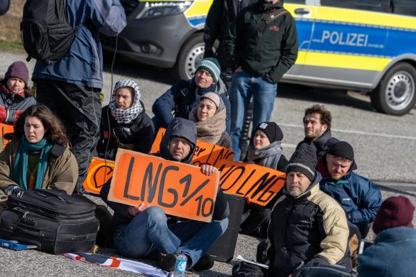 Vokietijoje aktyvistai vėl blokavo kelius