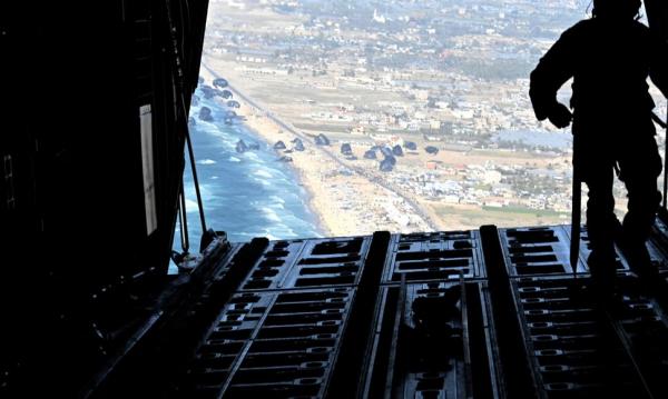 Pareigūnas: J. Bidenas įsakė JAV pajėgoms įkurti laikiną uostą Gazos Ruože
