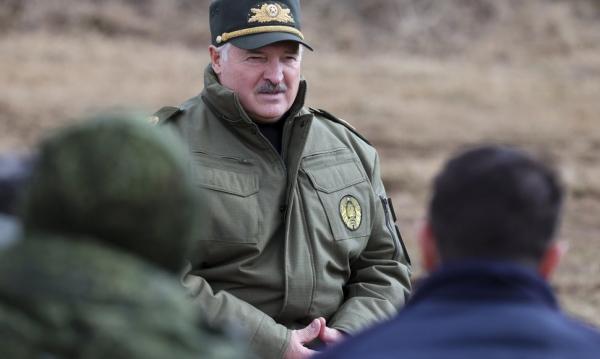Minskas pasitrauks iš įprastinių pajėgų Europoje sutarties, iš kurios jau išstojo Rusija