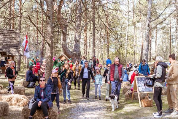 Dzūkai atidaro gamtinio turizmo sezoną ir kviečia į festivalį „Vidur girių“