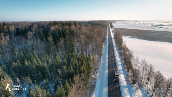 Kelininkai skelbia žiemos sezono pabaigą – valant kelius nuvažiuota 2 mln. kilometrų