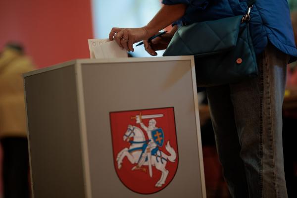 Balsavimas baigtas: prezidento rinkimuose ir referendume dalyvavo 59,37 proc. rinkėjų