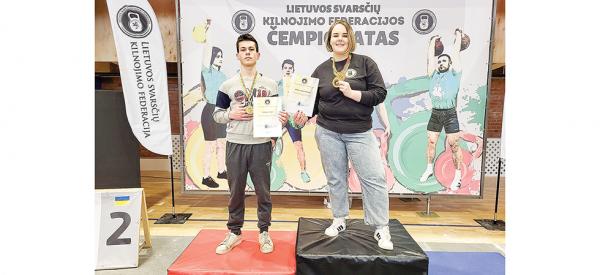Taujėniškiai – Lietuvos čempionė ir vicečempionas