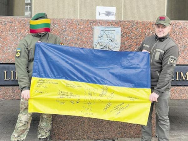 Kovo 11-oji minima ir laisvę ginančios Ukrainos fronte (7)