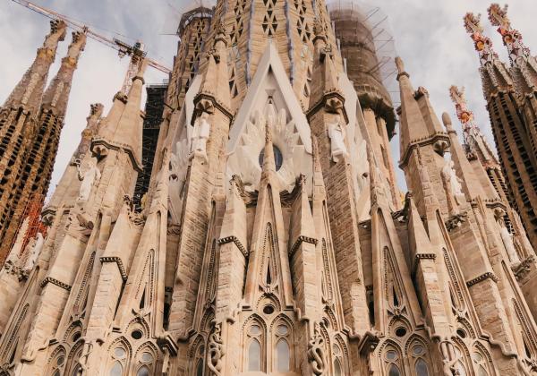 Po daugiau nei 140 metų Barselonos Šv. Šeimos bazilika pagaliau bus pabaigta 2026 m.