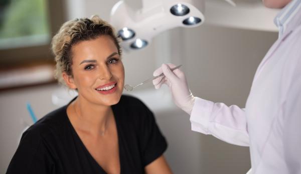 Dantų gydymas su sedacija: puikus būdas įveikti odontologinių procedūrų baimę