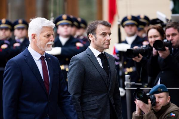 Čekijos prezidentas: kariai gali būti siunčiami į Ukrainą, bet ne dalyvauti karo veiksmuose