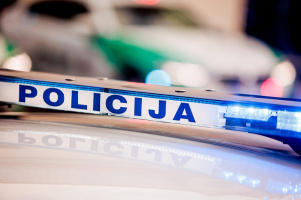 Neįprastas įvykis: Vilniaus rajone girtas keleivis pagrobė taksi automobilį