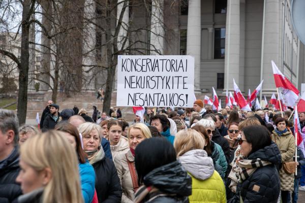 Lenkų sąjunga pradėjo eitynes dėl padėties tautinių mažumų mokyklose: prašo konservatorių nekurstyti nesantaikos