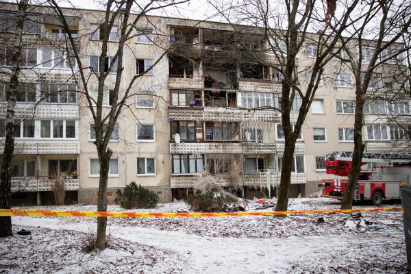 Nukentėjusiems nuo Vilniaus daugiabučio sprogimo išmokėjo visuomenės suaukotą paramą