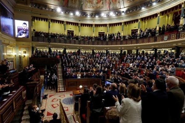 Ispanijos parlamentas pritarė pusės milijono nelegalų įteisinimui