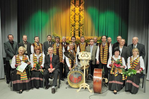 Publikos numylėta „Vilainių“ kapela sutinka 50-metį: „Esame stipri muzikinė šeima“