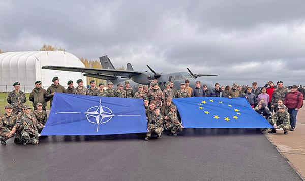 Narystės NATO sukaktį mažeikiškiai paminėjo bėgdami