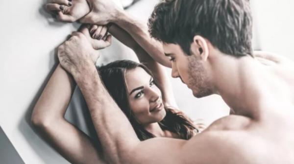 Vyrai užsiima seksu iš meilės dažniau, nei moterys