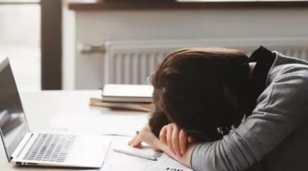 8 blogi įpročiai, dėl kurių nuolat jaučiatės pavargę