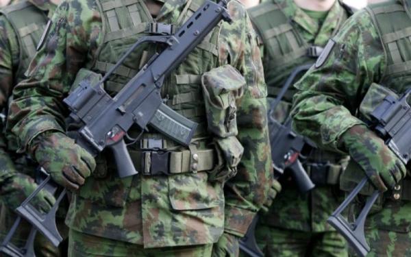 Lietuvos kariuomenė ramina gyventojus: karo šiandien nebus
