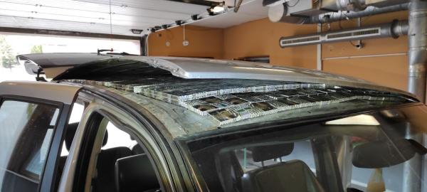 Automobilio stoge –  kontrabandinių rūkalų slėptuvė