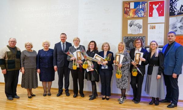 Nacionalinė Lietuvos bibliotekų savaitė pradėta sveikinimais ir apdovanojimais