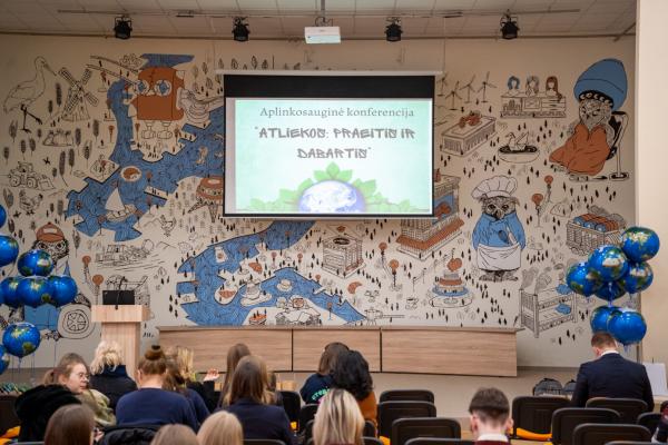 Marijampolės profesinio rengimo centre vyko aplinkosauginė konferencija „Atliekos: praeitis ir dabartis“