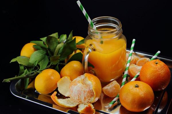 Mandarinai ne tik Kalėdoms! Mandarinų sultys – tai natūralūs vitaminai ir antioksidantai, stiprinantys sveikatą