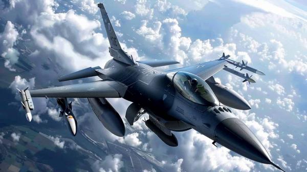 JAV karinės oro pajėgos patvirtino: dirbtinio intelekto valdomas naikintuvas „F-16“ prilygo žmogui imituotoje kovoje
