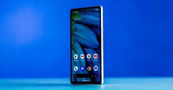 Didžiulė nuolaida vienam populiariausių „Google“ telefonų: puikiomis savybėmis pasižymintis „Pixel 7a“ modelis dabar kainuoja tik kiek daugiau nei 300 eurų