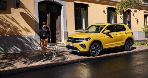 „Volkswagen“ atnaujino „T-Cross“ – populiarųjį kompaktišką SUV jau galima įsigyti Lietuvoje