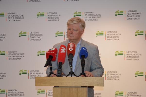 Lietuvos Ir Lenkijos žemės ūkio Ministrai Ragina Lenkijos ūkininkus Atsisakyti Protestų. Paskelbtame Bendrame Pareiškime Akcentuojama Abiejų šalių Atsakomybė Užtikrinti Laisvą Prekių Judėjimą (PAPILDYTA)