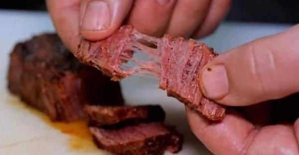 Ar pasiruošę maitintis spausdinta 3D mėsa? Nustebsite sužinoję: kiek kasdien tonų atspausdinama tokios mėsos