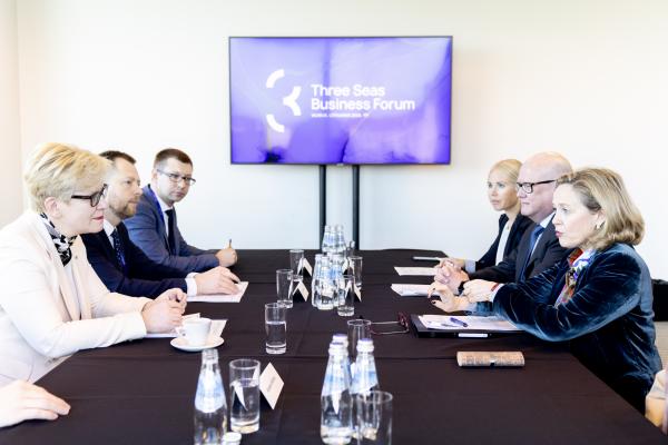 Premjerė susitiko su Europos investicijų banko ir Europos rekonstrukcijos ir plėtros banko vadovėmis