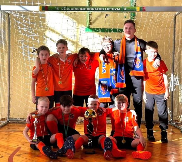 Vaikų futbolo turnyras „Nepriklausomybės taurei laimėti“